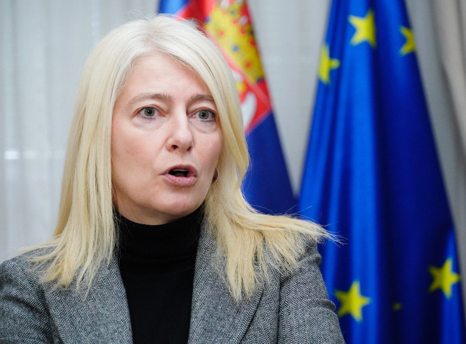 Jelena Begović: Dodeljeno 1.200 nagrada učenicima iz Fonda za mlade talente