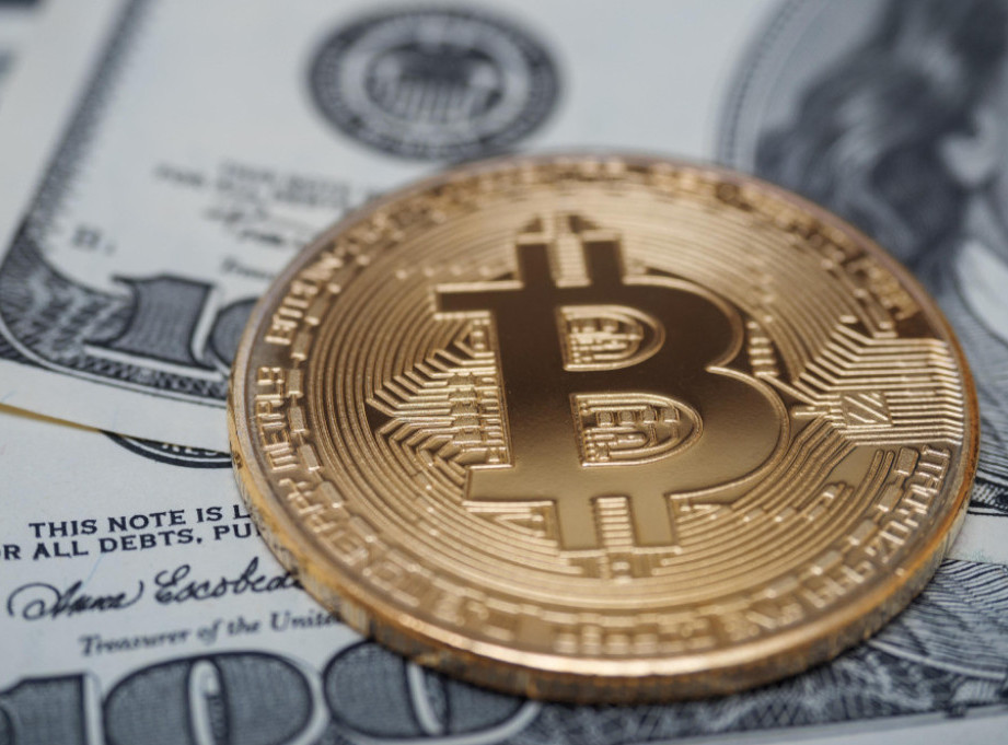 Bajnens: Vrednost bitkoina oko 24.500 evra, pao za 1,5 odsto