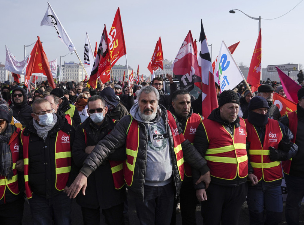 Francuski sindikat CGT: Isecimo struju poslanicima i milijarderima