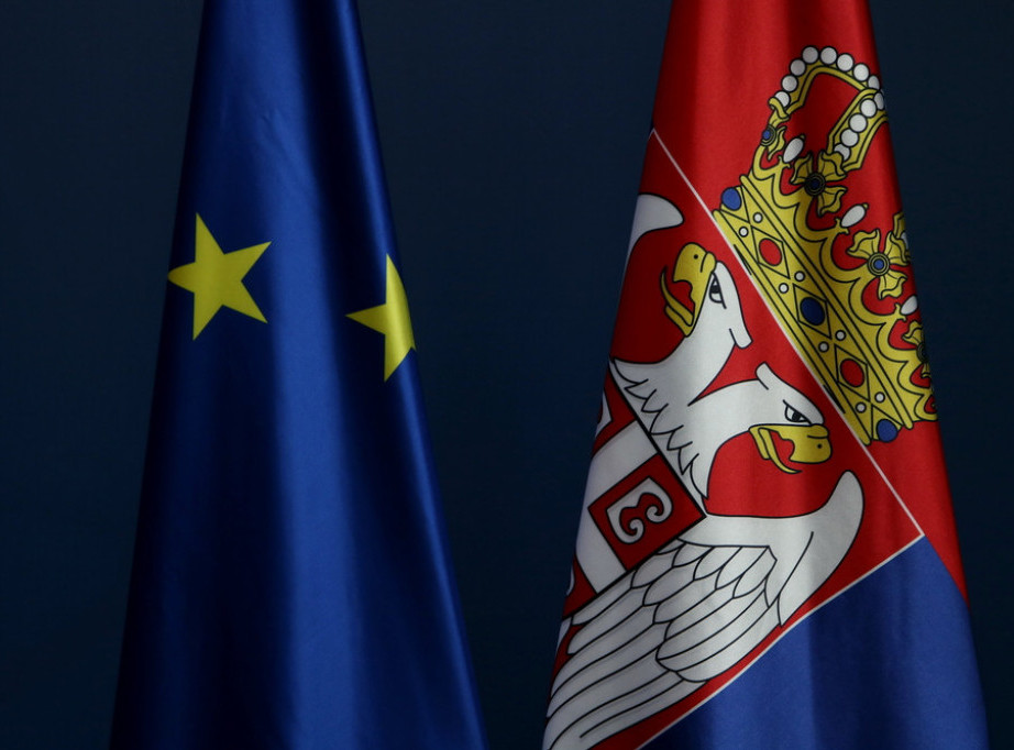 Jelisejska palata: Makron podržao integraciju Srbije u EU i istakao značaj formiranja ZSO