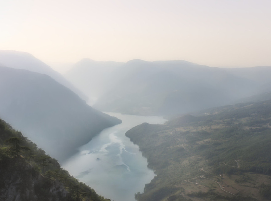 Drina kod Ustikoline poplavila deo ugostiteljskog kompleksa