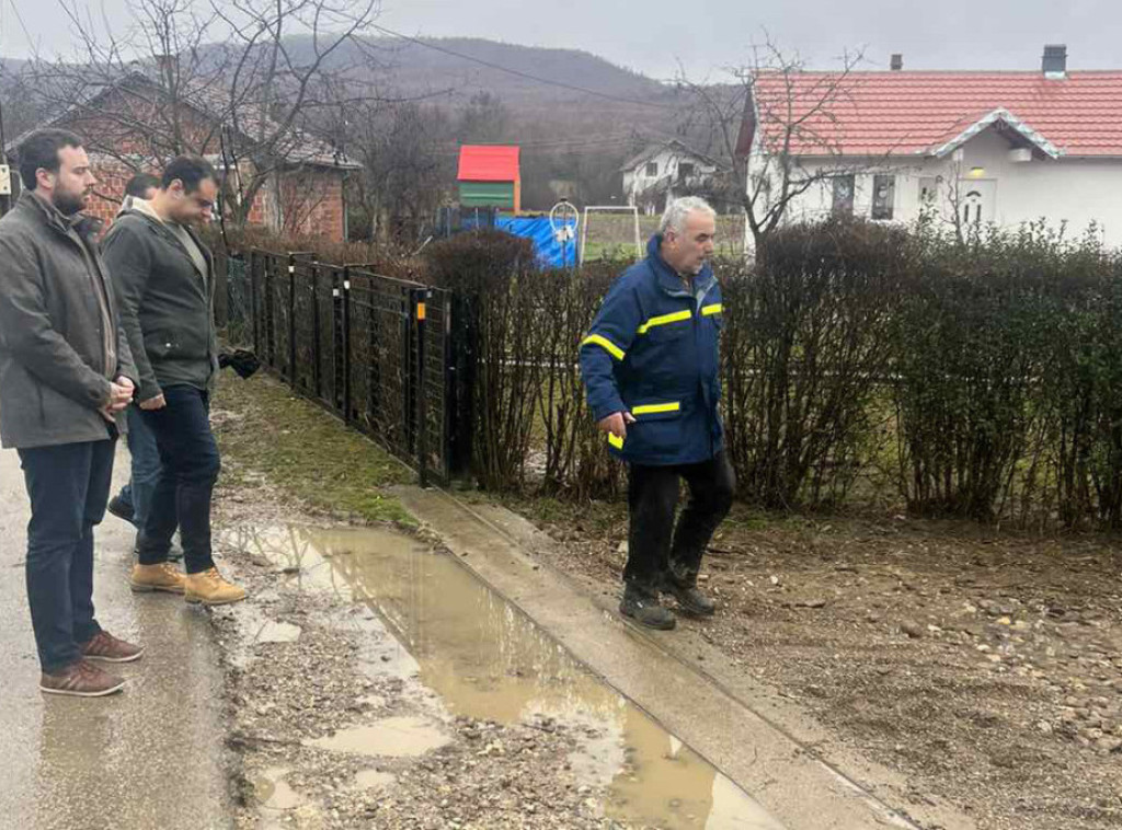 Predstavnici Kancelarije za KiM obilaze poplavljena područja