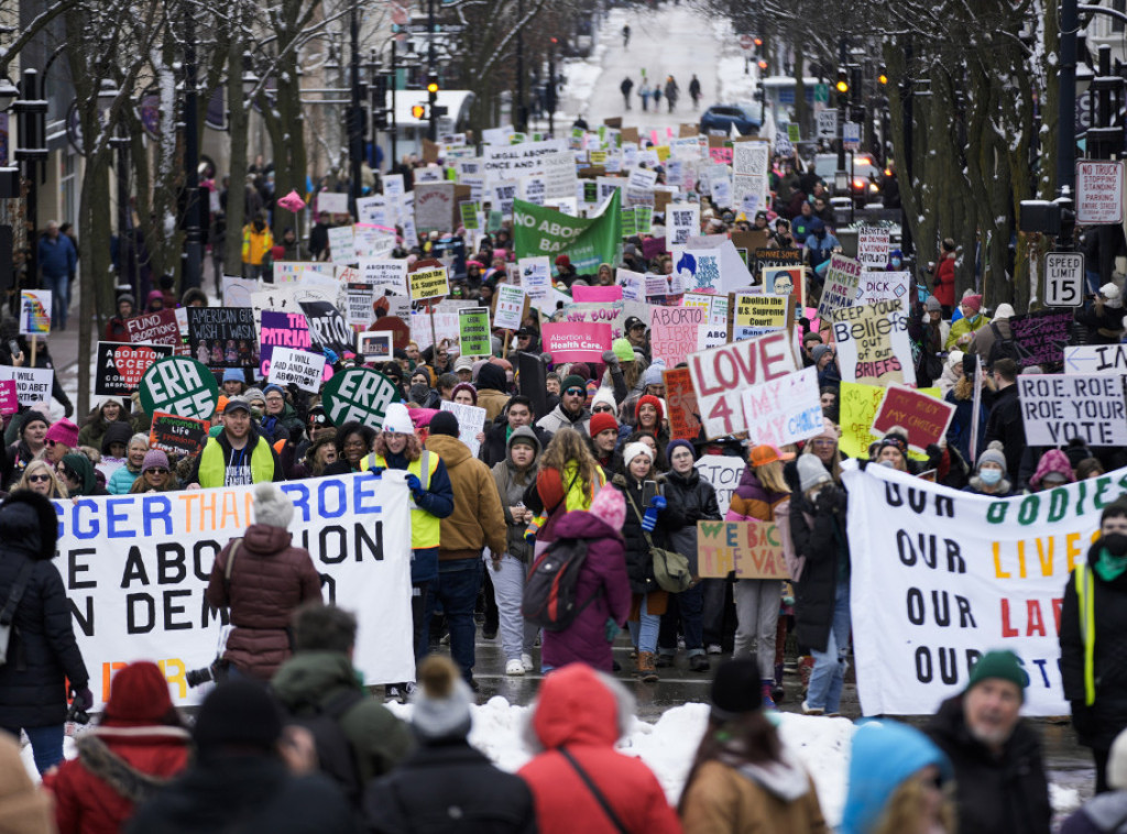 Širom SAD protesti zbog ograničavanja prava na abortus