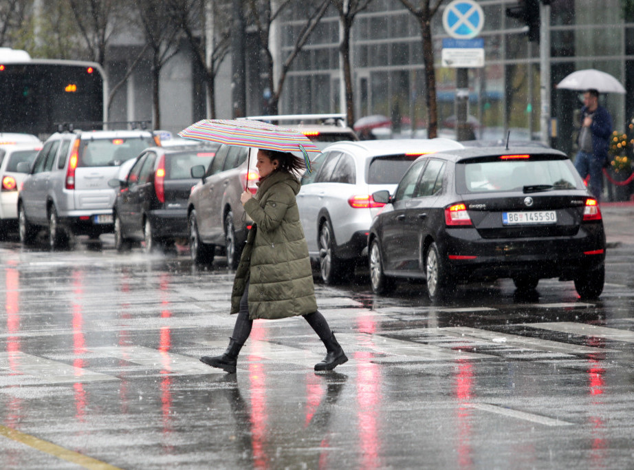 Danas u Srbiji kišovito, na planinama i u Timočkoj Krajini sneg, najviša temperatura šest stepeni