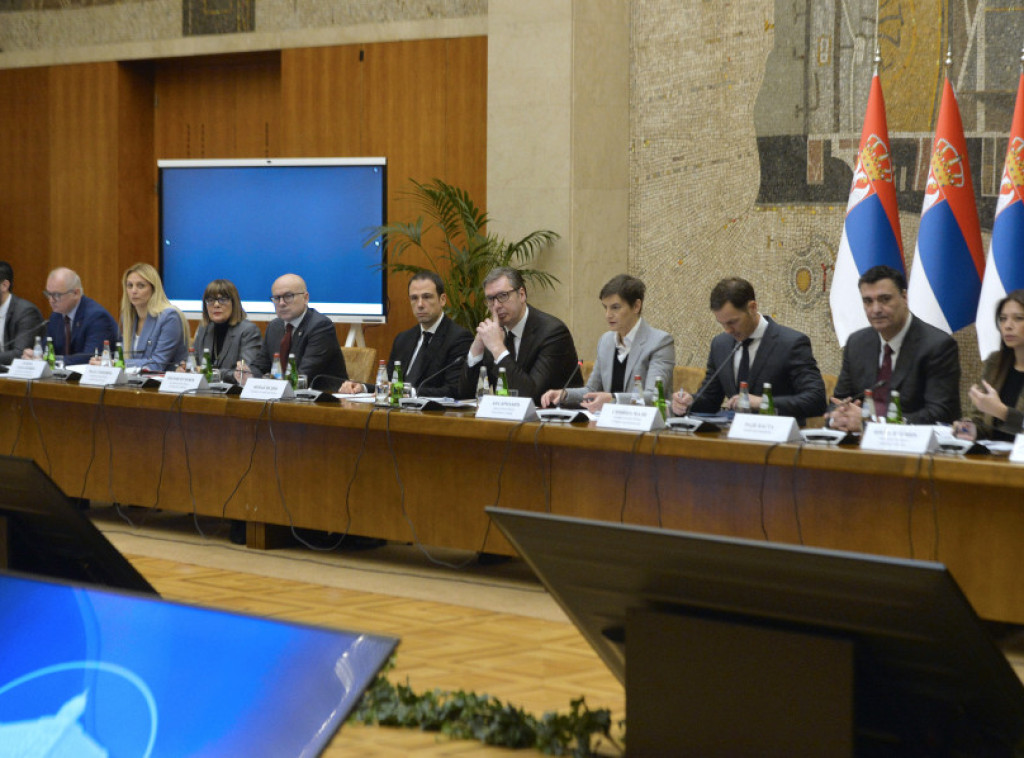 Premijerka Ana Brnabić predsedavala Radnoj grupi za sistemsko rešavanje pitanja zaštite vazduha