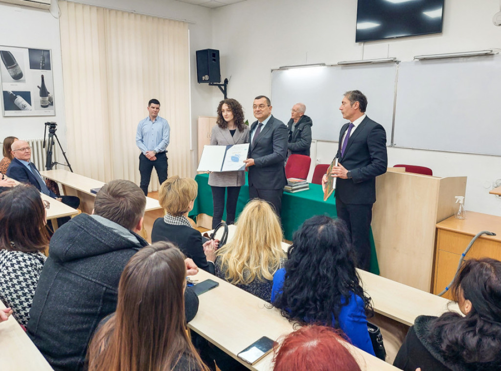 Pokrajinski sekretar uručio diplome studentima Visoke tehničke škole