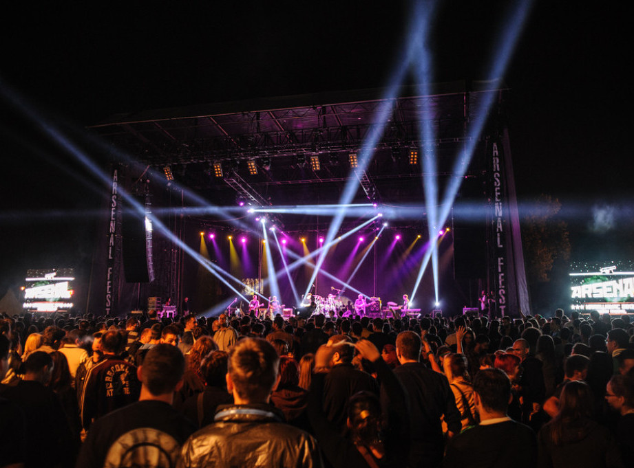 Arsenal fest najavljuje izložbu fotografija, koncert Amire Medunjanin i Vlatka Stefanovskog