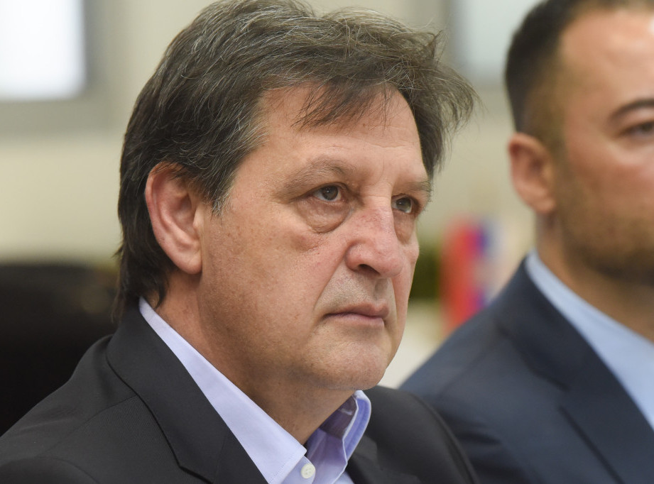 Ministar Gašić stigao u bazu "Debela glava" u Kopnenoj zoni bezbednosti
