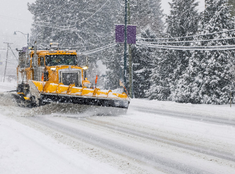 Sneg veje u zapadnoj Srbiji, 12 mašina čisti puteve u užičkom kraju