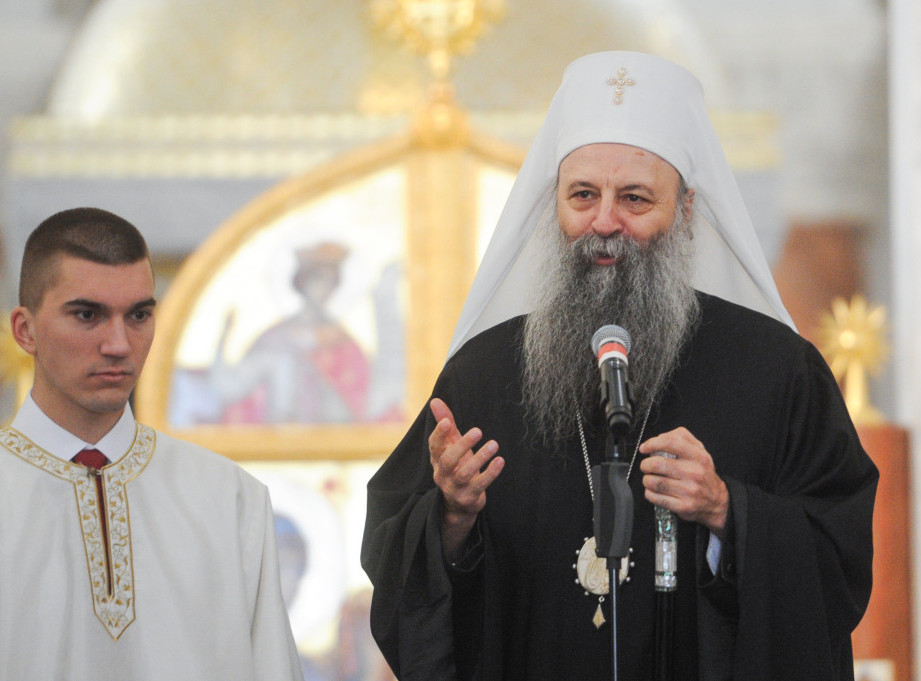 Patrijarh Porfirije pozvao sve da na liturgiju donesu pomoć za stradale u zemljotresu