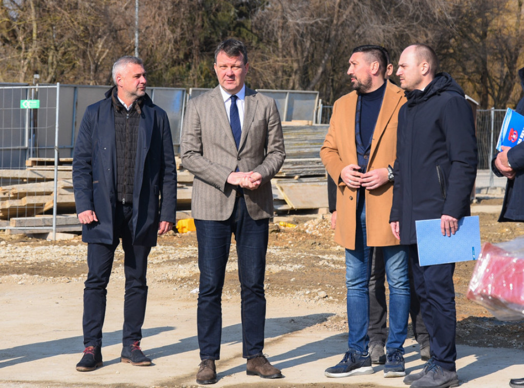 Igor Mirović: Očekujem završetak sportske hale u Inđiji do kraja godine