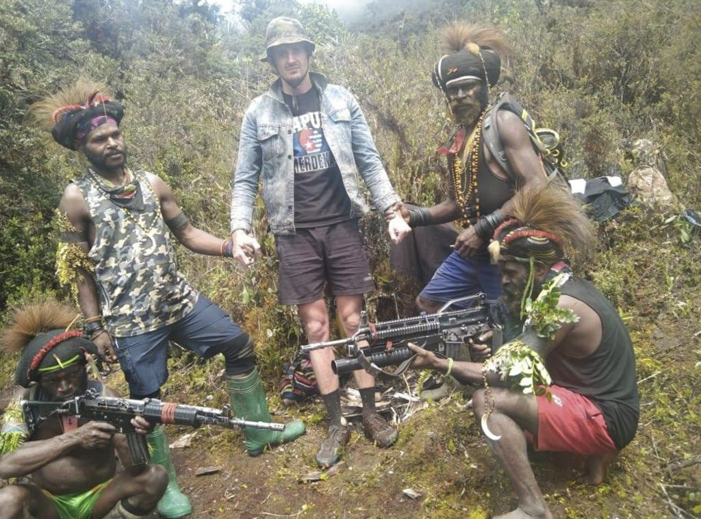 Indonezija: Separatisti iz Zapadne Papue objavili fotografije otetog pilota