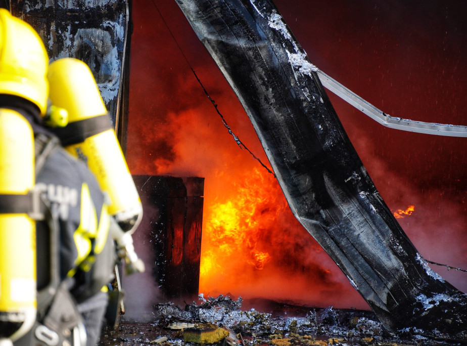 U požaru u fabrici "Evrojug" u Šidu stradao jedan radnik