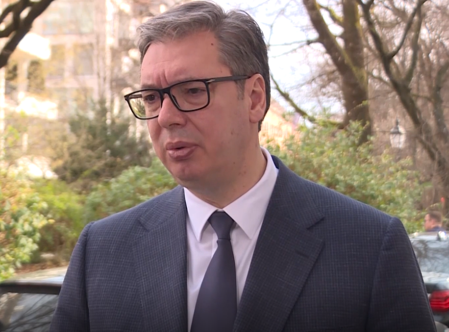 Vučić: Imali smo važne sastanke u Minhenu, spremao sam se za susret sa Šolcom i Makronom