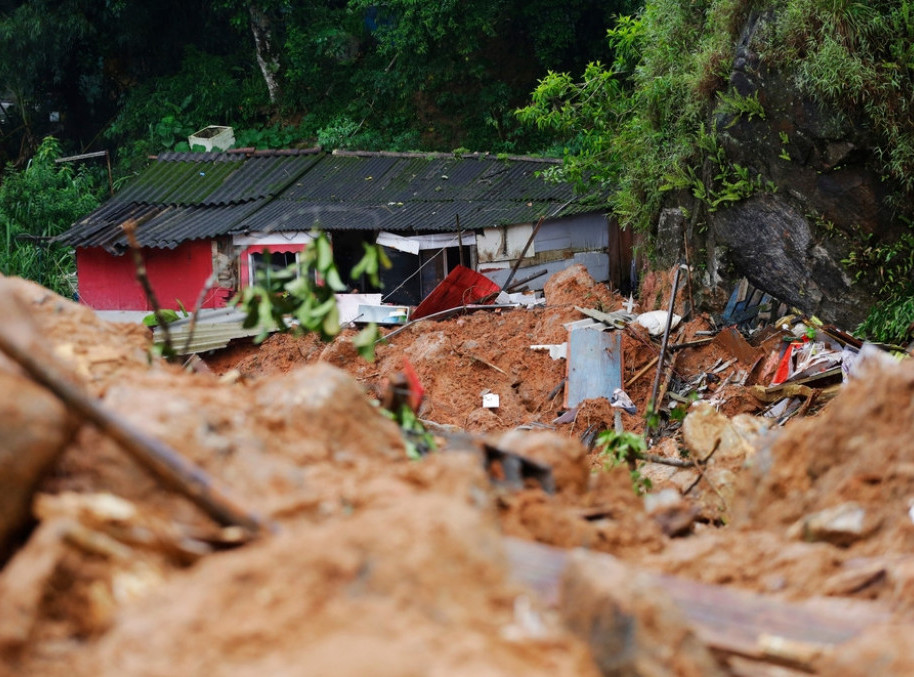 Indonezija: U klizištima na ostrvu Sulavezi stradalo 12 osoba, nestalo 18