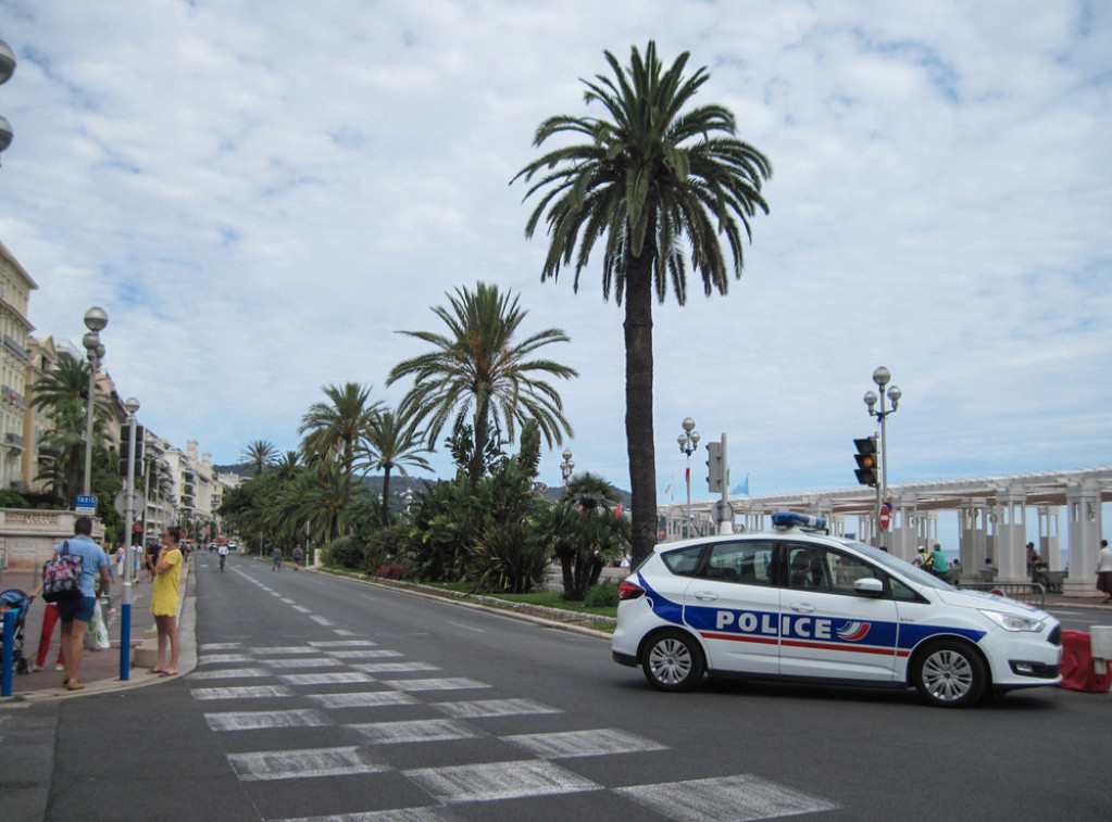 Francuska policija pronašla 850 kilograma kokaina na plaži