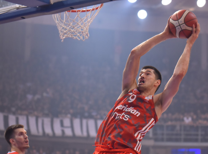 Košarkaš Crvene zvezde Luka Mitrović kandidat za najbolje zakucavanje u Evroligi