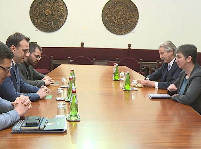 Petković se sastao sa Konrad, razgovarali o toku dijaloga i političko-bezbednosnoj situaciji na KiM
