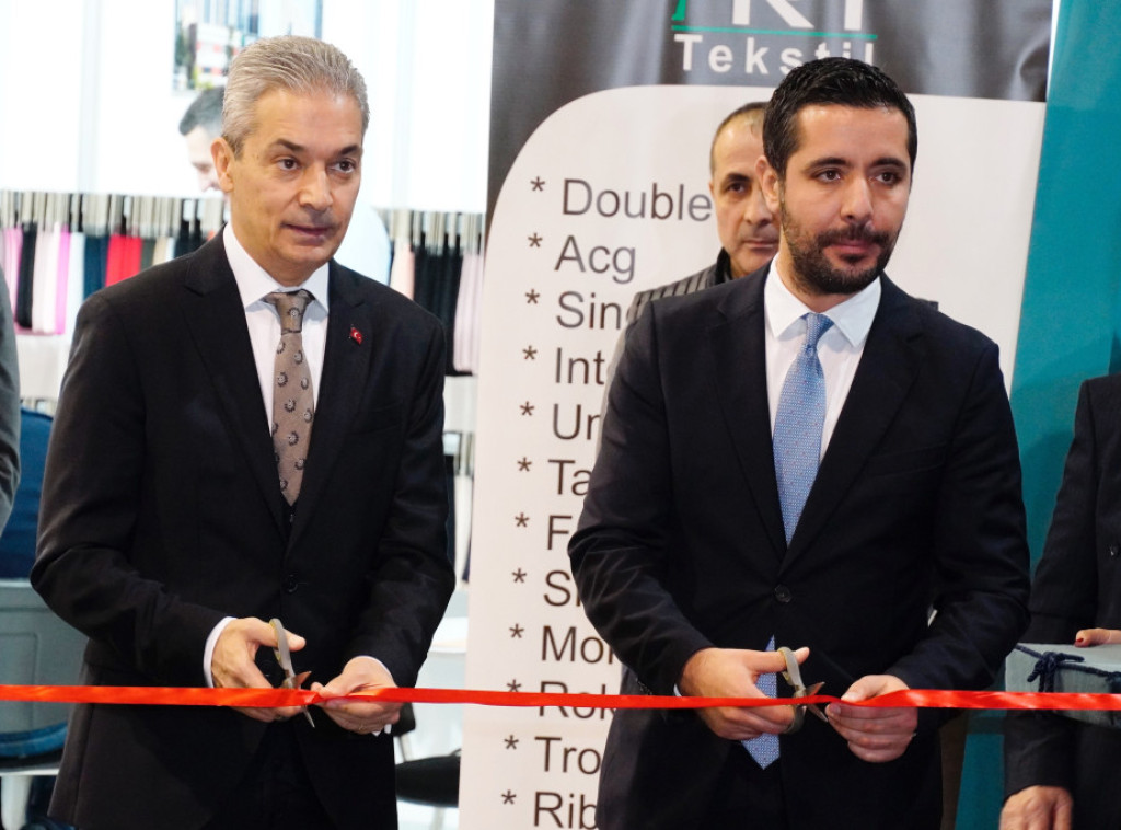 Ministar Momirović i ambasador Turske Hami Aksoj otvorili Sajam tekstila