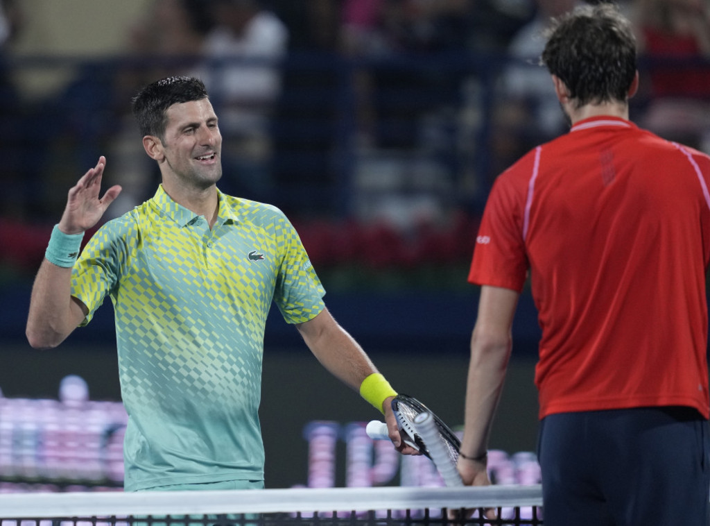 Djokovic loses to Medvedev in Dubai semis