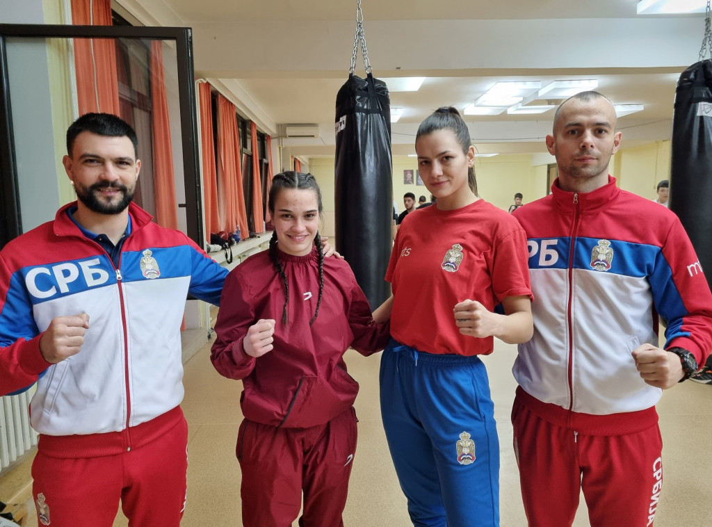 Srpske bokserke otputovale na SP u Indiju; Ćirković i Janićijević najveći aduti za osvajanje medalje