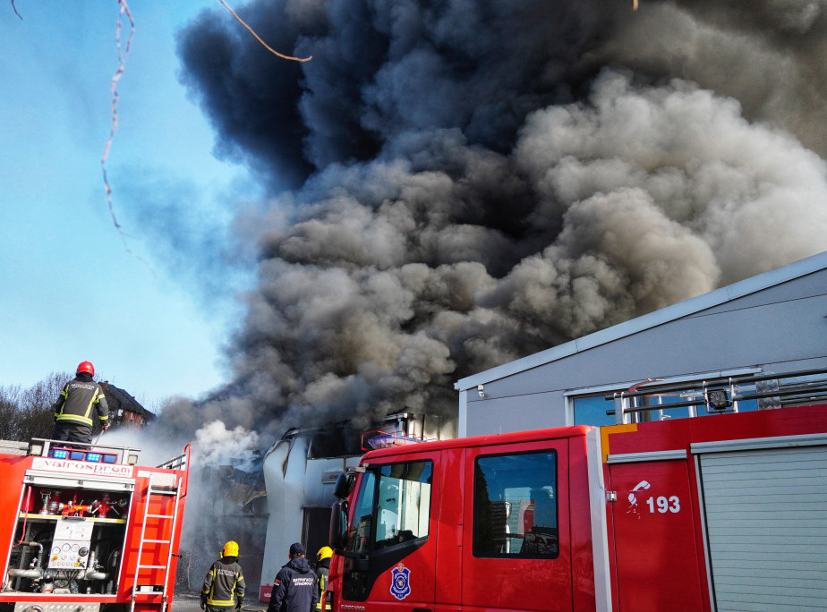 Kod bivše fabrike Cveta Dabić u Užicu izbio požar zbog curenja gasa