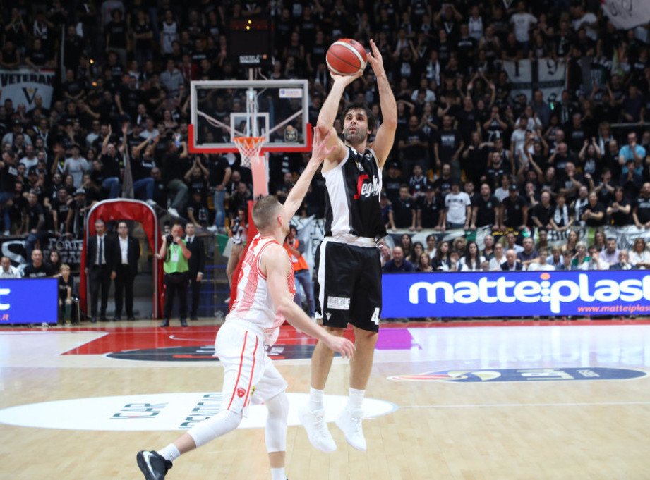 Miloš Teodosić odsustvovaće najmanje dve nedelje sa terena zbog povrede