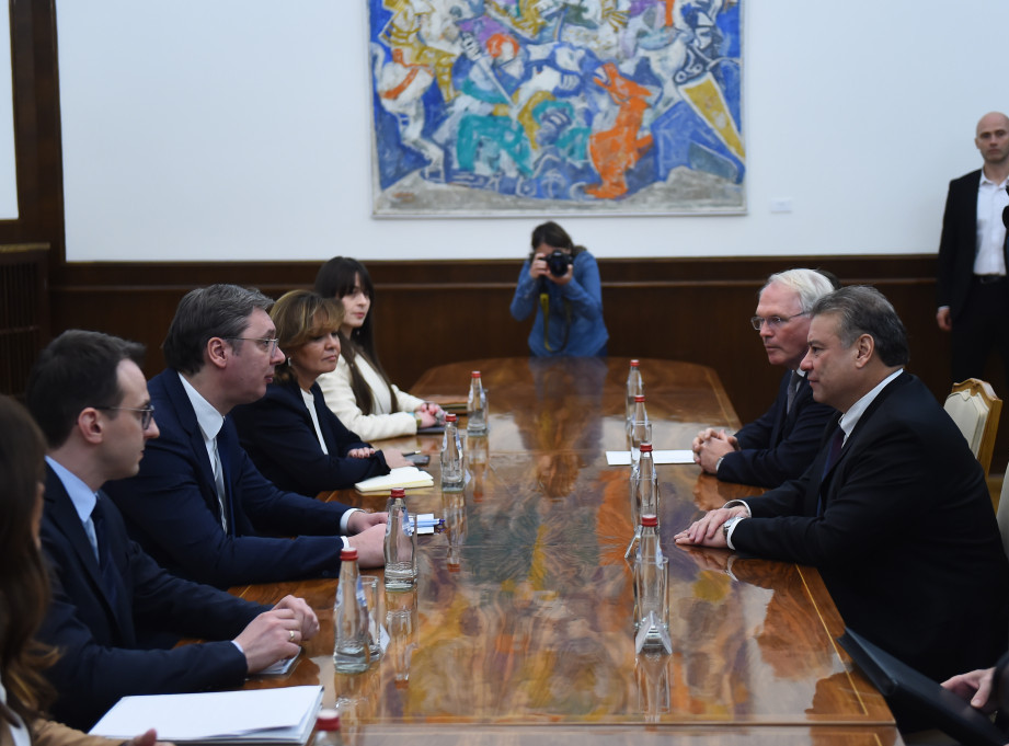 Vucic, Escobar discuss Belgrade-Pristina dialogue