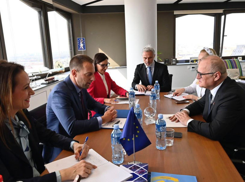 Ministar Vesić razgovarao sa direktorom Transportne zajednice o vozu koji će povezati Beograd, Zagreb, Ljubljanu i Beč