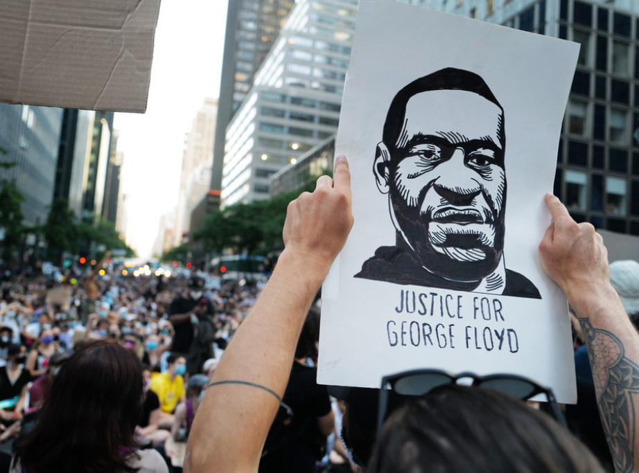 Filadelfija će platiti 9,25 miliona dolara demonstrantima zbog ubistva Afroamerikanca Flojda