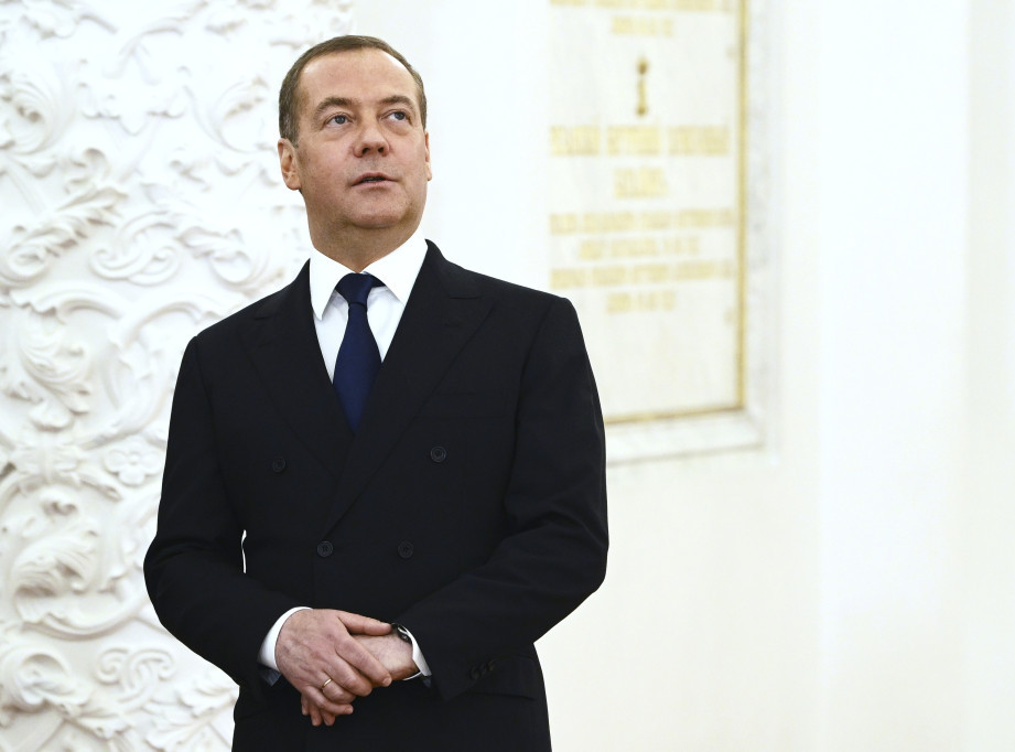 Dmitrij Medvedev: Pokušaj Kijeva da povrati Krim biće razlog da Rusija upotrebi svako oružje