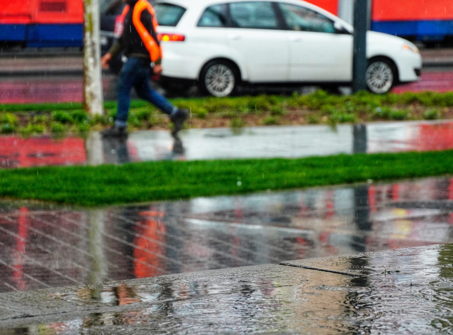 Beograd Zahvatilo Nevreme, RHMZ Najavljuje Padavine U Narednim Satima