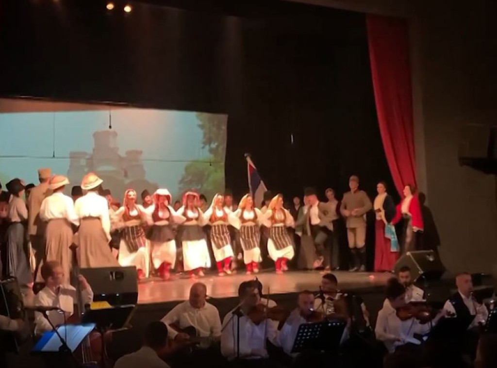 Ansambl "Venac" nastupio pred čačanskom publikom koreodramom "700"