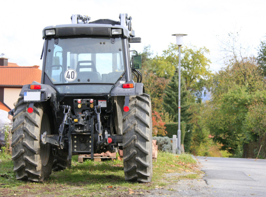 U Kaću otvorena Smotra poljoprivrede, industrije i trgovine, izložene mašine i oprema