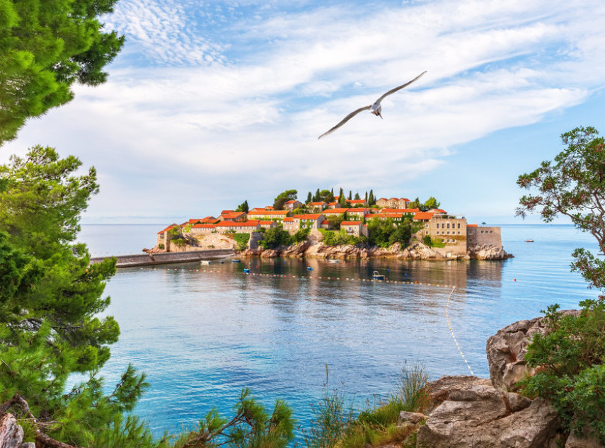 Sveti Stefan među sedam najugroženijih lokaliteta u Evropi