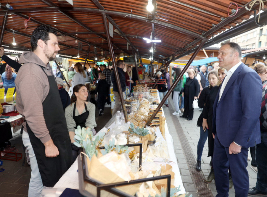 Potpredsednik Pokrajinske vlade Branko Ćurčić otvorio Novosadski noćni bazar „Startap“