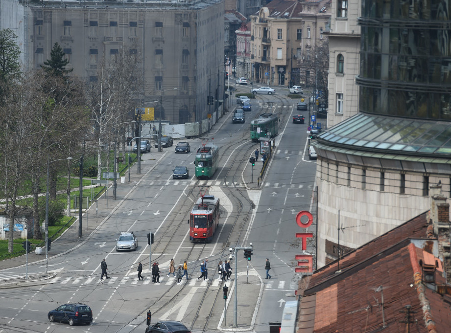 Vreme danas oblačno sa sunčanim intervalima, ređa pojava kiše, temperatura do 20 stepeni