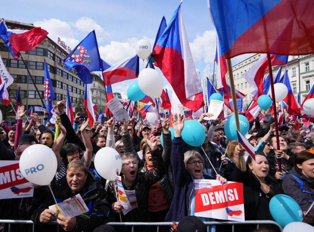 Održani protesti u Pragu na kojima se tražila ostavka vlade