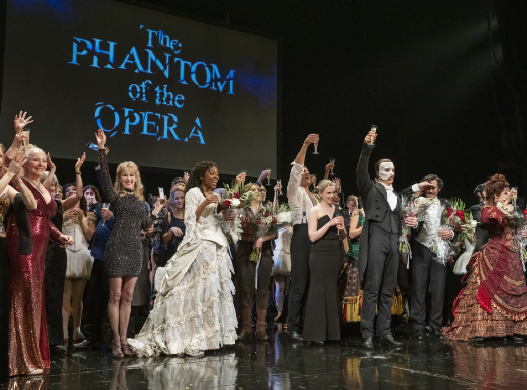 Čuveni mjuzikl "Fantom iz opere" poslednji put odigran na Brodveju nakon skoro 14.000 izvođenja
