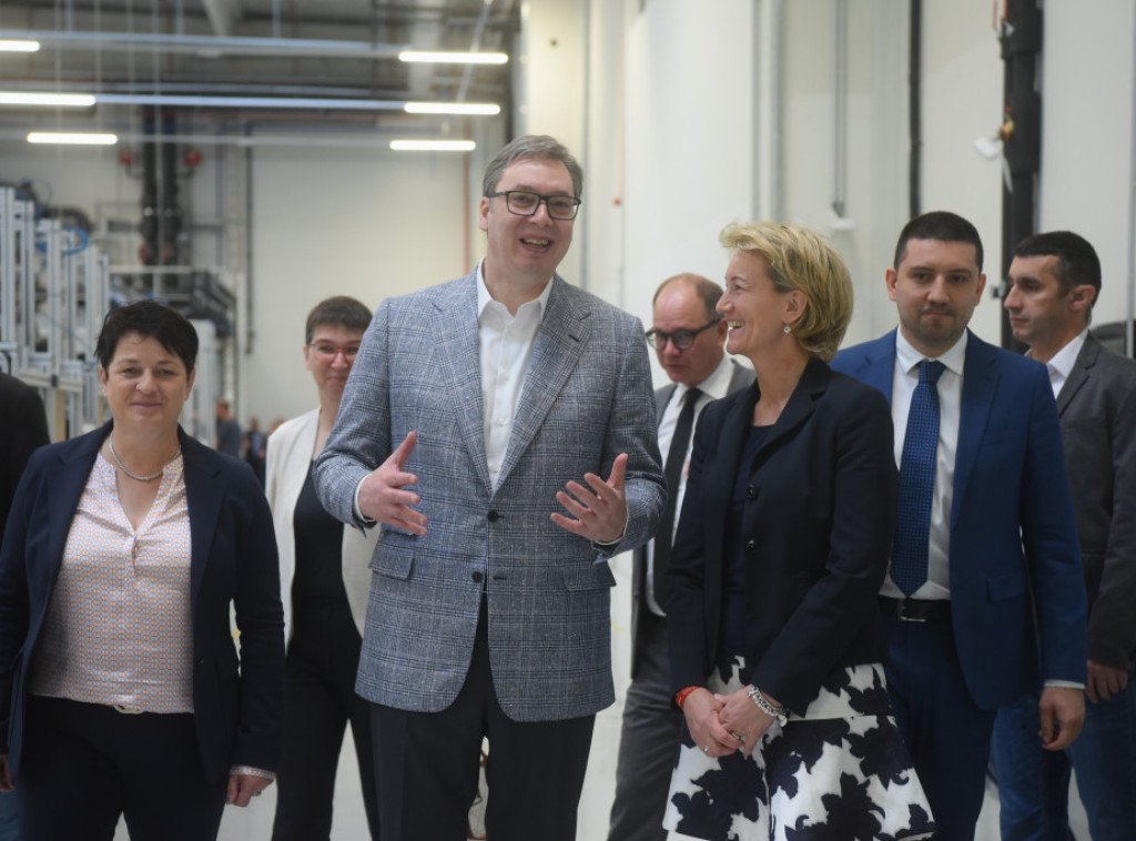 Vučić: Dodatna industrijalizacija Valjeva, Bicerba menja svari na bolje