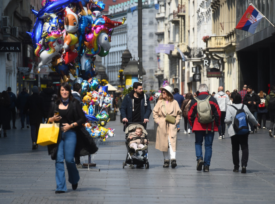 Vreme u Srbiji pre podne pretežno sunčano, posle podne promenljivo oblačno