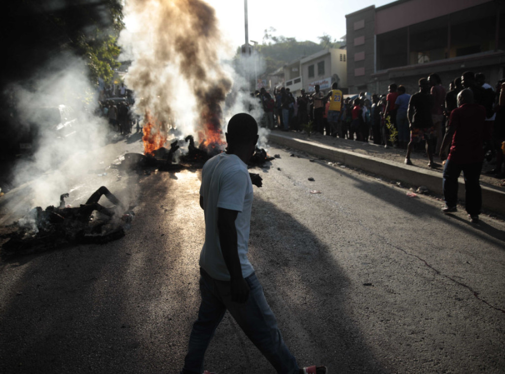 Haiti: Članovi bande linčovani, pa zapaljeni