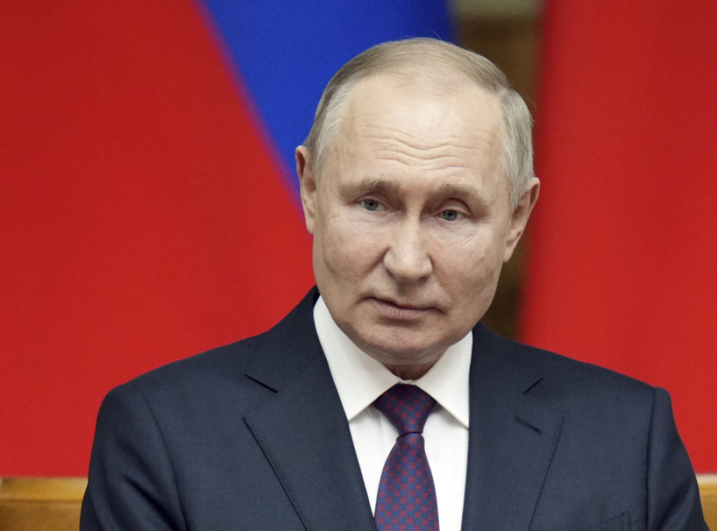 Putin potpisao zakon kojim se uvodi doživotna kazna za izdaju