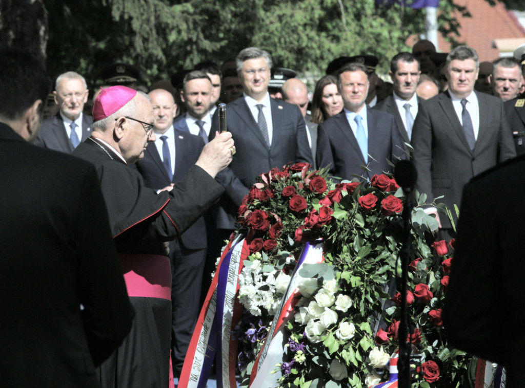 Plenković o susretu sa Brnabić: Razgovori su jedini način da se krene napred