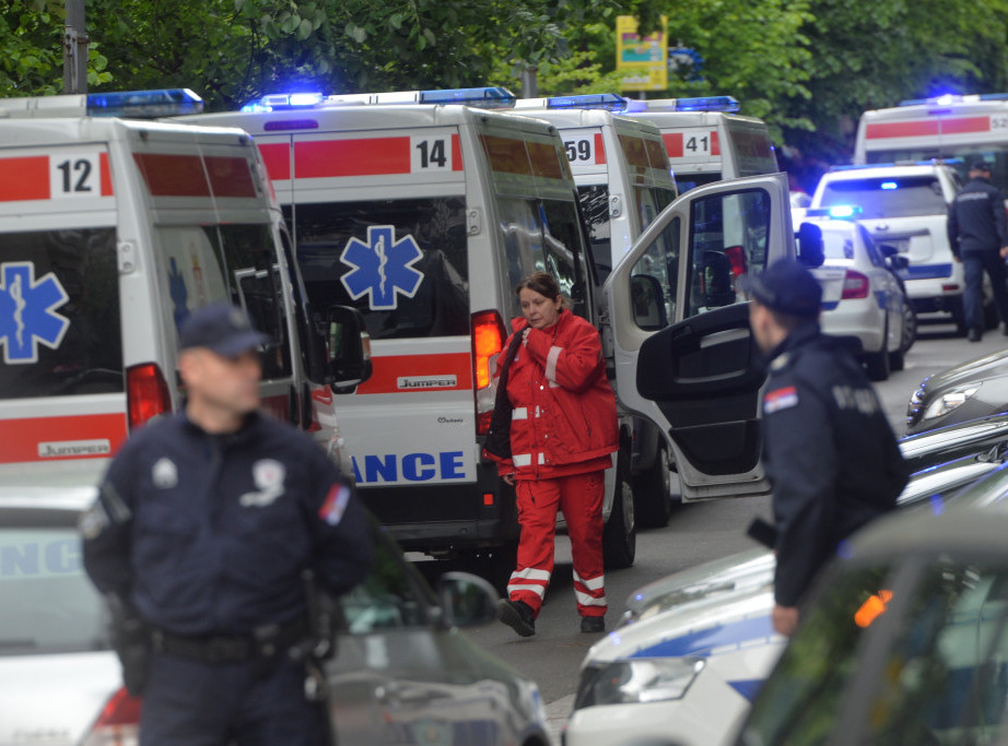 Hitna pomoć: Muškarac preminuo posle skoka sa zgrade na Novom Beogradu