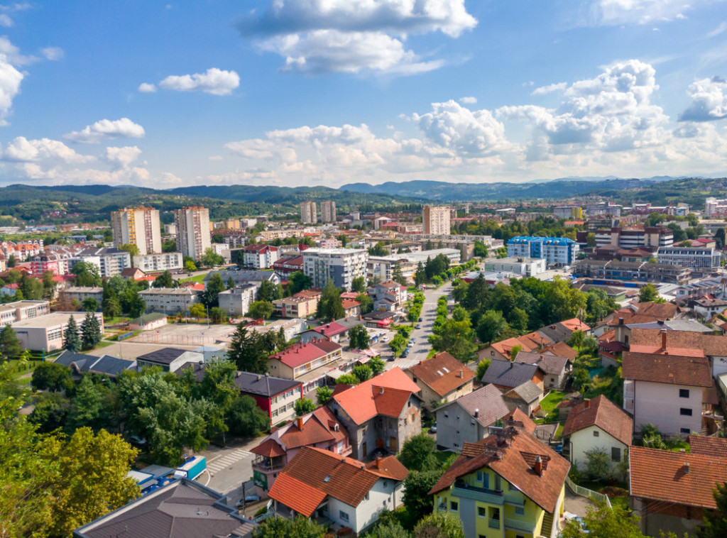 Nastava u dobojskim srednjim školama u obe smene počela minutom ćutanja