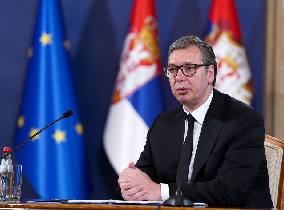 Vučić čestitao Micotakisu na izbornim rezultatima