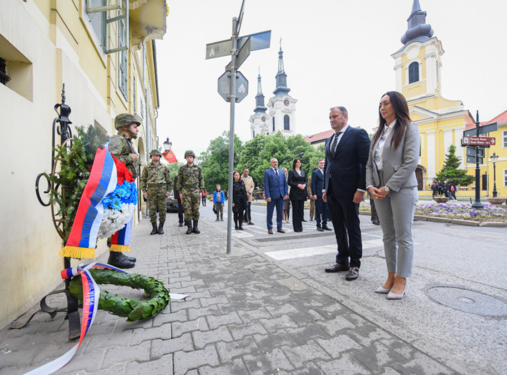 U Krušedolu, Sremskim Karlovcima i Pančevu položeni venci povodom obeležavanja 175. godišnjice "Majske skupštine"