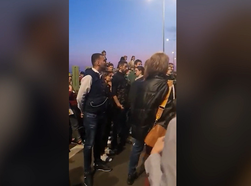 Tokom opozicionog protesta došlo do još jedne tuče na Gazeli, jedan od aktera Savo Manojlović