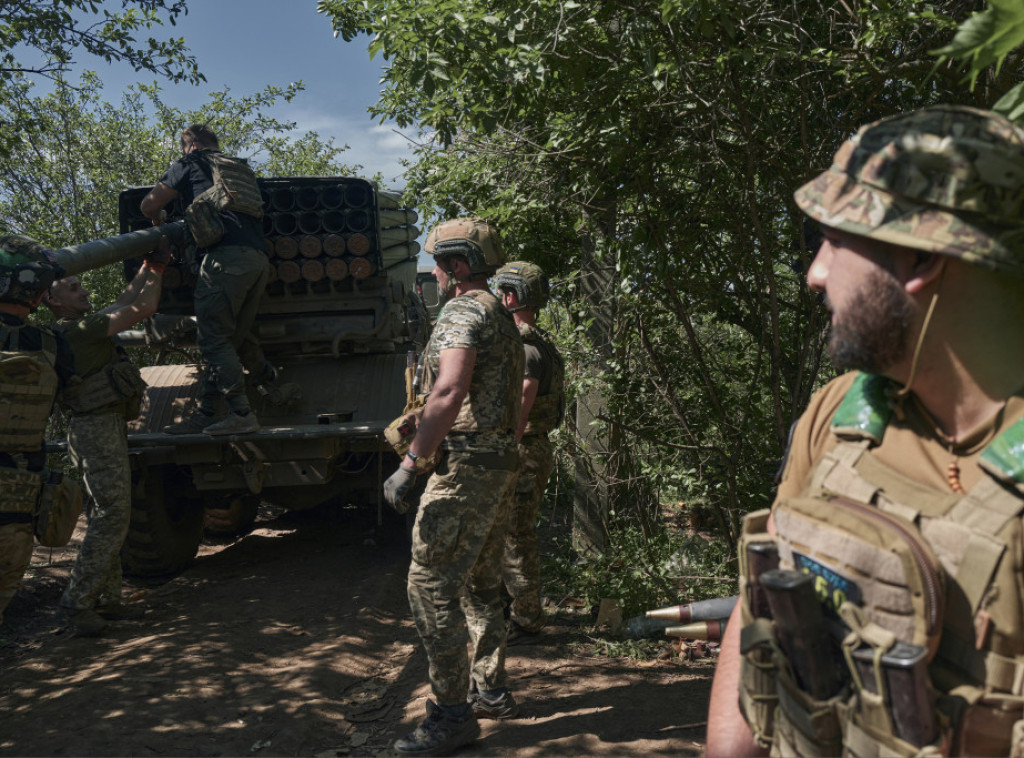 Kijev tvrdi da su ukrajinske trupe "delimično opkolile" Bahmut